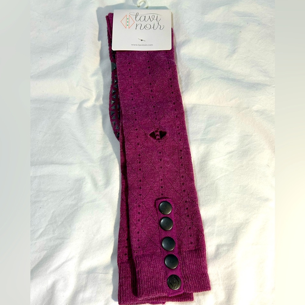 Tavi Noir knee high sticky socks NWT